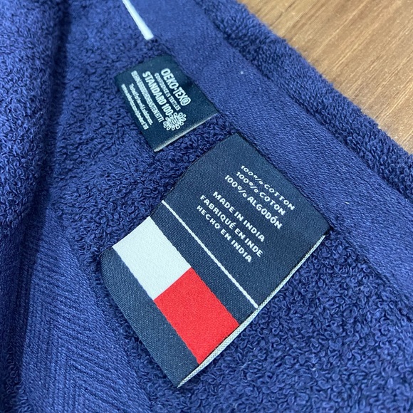 Tommy Hilfiger Face / Hand Towel - Picture 5 of 5